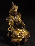 sculptuur, Gilt bronze figure of Green Tara – Tibet/Nepal –