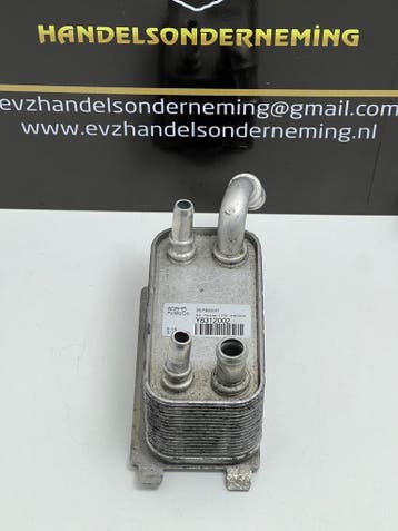 Volvo V60 hybride oliekoeler bj.2014 Artnr.30792231, Gebruikt, Volvo