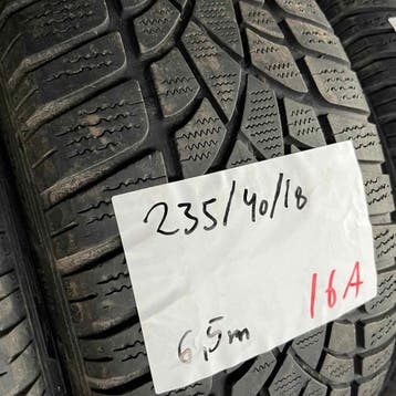 2 x Dunlop SP Winter Sport 3D 235-40-18 Winterbanden 6,5mm, 18 inch, Gebruikt, 235 mm, Band(en)