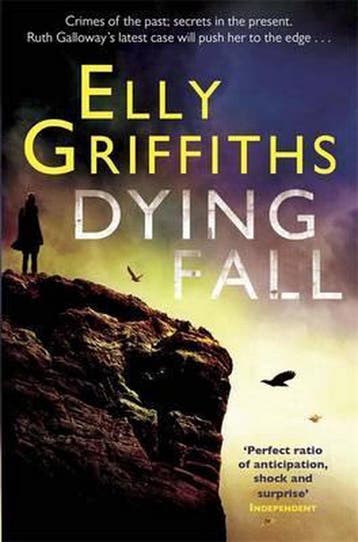 A Dying Fall 9780857388896 Elly Griffiths, Boeken, Verzenden, Gelezen, Elly Griffiths
