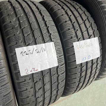 2 x Kumho 225-50-17 Winterbanden 7mm, Gebruikt, 17 inch, Band(en), Personenwagen
