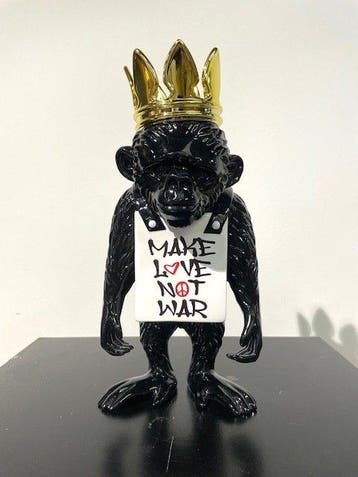 Van Apple - Street Monkey - Make Love Not War