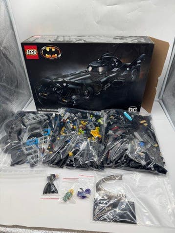 Lego Set - 76139 - DC Super Heroes - 1989 Batmobile, Kinderen en Baby's, Speelgoed | Duplo en Lego, Nieuw