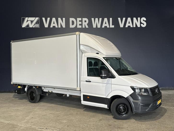 Volkswagen Crafter 2.0 TDI 141pk Bakwagen Laadklep Euro6 Air, Auto's, Bestelauto's, Dealer onderhouden, Lease, Zwart, Handgeschakeld
