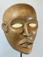 Gorgeous old Rare African Bakongo passport mask - Congo.