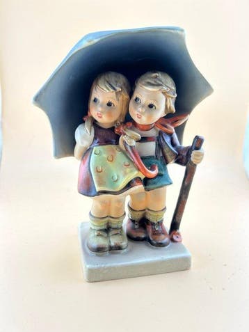 Goebel - M.I. Hummel - Figuur - Unter einem Dach -