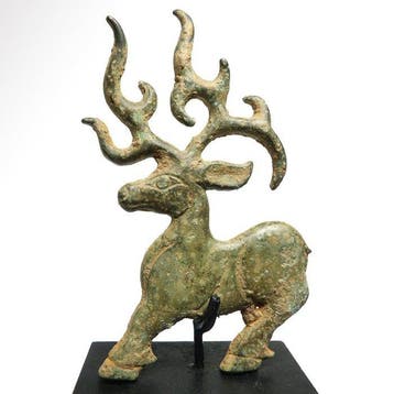Ordos Brons Ornament met staand hert