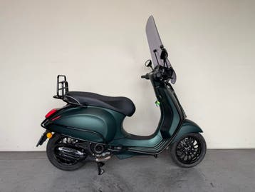 Vespa Sprint Brom 45 km/h, BWJ 2022, Candy Cobra Green, Gebruikt, Ophalen of Verzenden, Benzine, Vespa