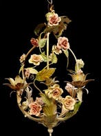 Kroonluchter - in ijzer en keramische bloemen, Antiek en Kunst, Curiosa en Brocante