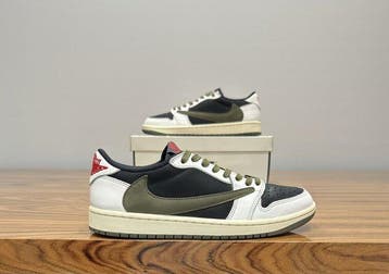 Air Jordan - Jordan 1 Retro Low OG SP - Travis Scott Olive -, Nieuw