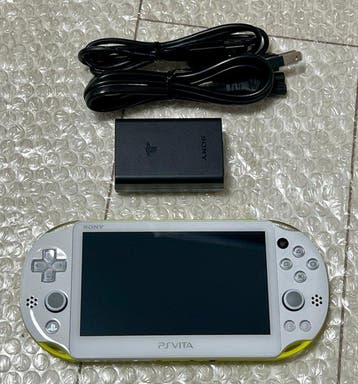 Sony - Playstation Vita - PS Vita PCH-2000 Glacier Persona 4, Spelcomputers en Games, Nieuw
