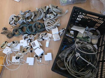 Huge Vintage Apple Accessories & Cables Lot – Power Adapters, Nieuw