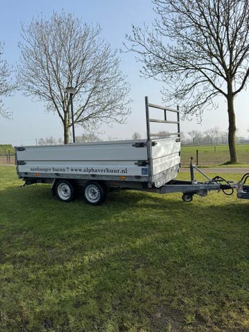 Kiepaanhanger te huur, Ophalen, Zo goed als nieuw