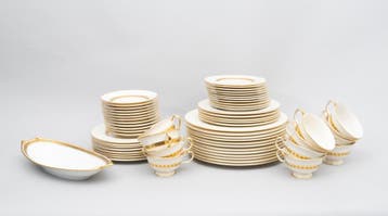 Een 61-delig Castleton China Golden Classic, Antiek en Kunst