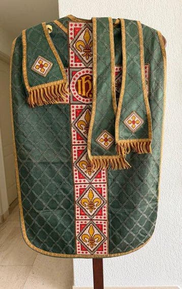 Religieuze en spirituele objecten (3) - Zijde, Borduurwerk,