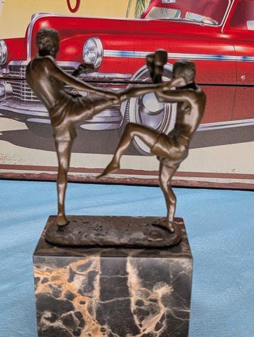 Sculptuuur voor buiten, Kickbox Bronzeskulptur boxer, Antiek en Kunst