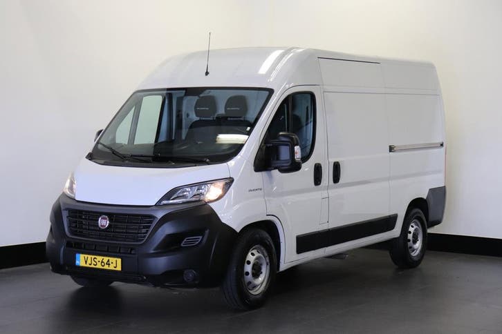 Fiat Ducato 2.3 MultiJet 140PK Automaat 2x schuifdeur L2H2 E, Auto's, Bestelauto's, Lease, Zwart, Handgeschakeld, Wit, Financial lease