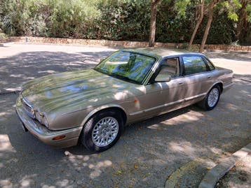 Jaguar XJ8, bj 1999, youngtimer, apk ok, 100% roestvrij, Auto's, Achterwielaandrijving, Gebruikt, Beige, Overige kleuren