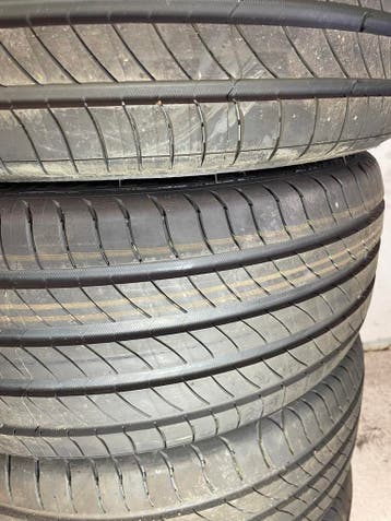 “205 45 17 Michelin. Demo. Puntjes zitten er nog op”, Ophalen, Nieuw, 17 inch, 205 mm