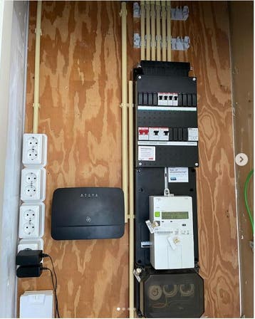 elektricien / installateur / elektra / zonnepanelen Den Haag, 24-uursservice
