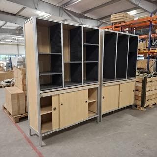 2x Postkamermeubilair/ inpak-en sorteerwerkplek, Zakelijke goederen