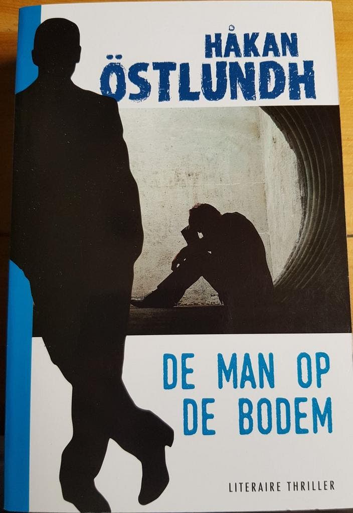 De man op de bodem - Hakan Ostlundh 8713545012804, Boeken, Thrillers, Gelezen, Verzenden