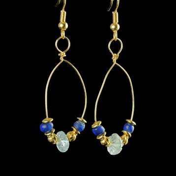 Oud-Romeins Earrings, met Romeins blauw glas en