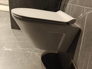 Ongebruikt hangend toilet wandcloset wit - 0085, Doe-het-zelf en Verbouw, Sanitair, Ophalen, Nieuw, Toilet