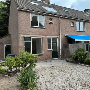 Huis in Rotterdam gevonden voor €1250,- pm, Huizen en Kamers, Huizen te koop, Rotterdam