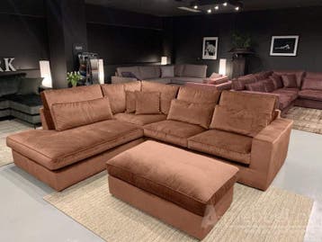 Hoekbank Leusden - hoekbanken - Cognac - Velvetstof, Nieuw, 150 cm of meer, Stof, 250 tot 300 cm