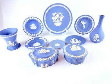 Decoratief ornament (9) - Wedgwood - Verenigd Koninkrijk -, Antiek en Kunst