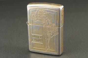 Zippo - Windy Girl Limited Edition - Zakaansteker - Messing, Verzamelen, Nieuw