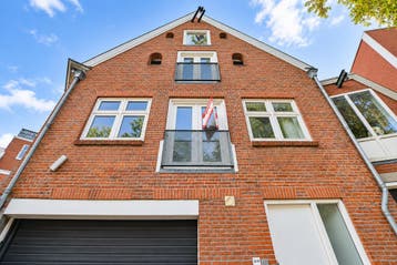 Studio te huur aan Nieuweweg in Groningen, Huizen en Kamers, 50 m² of meer, Groningen