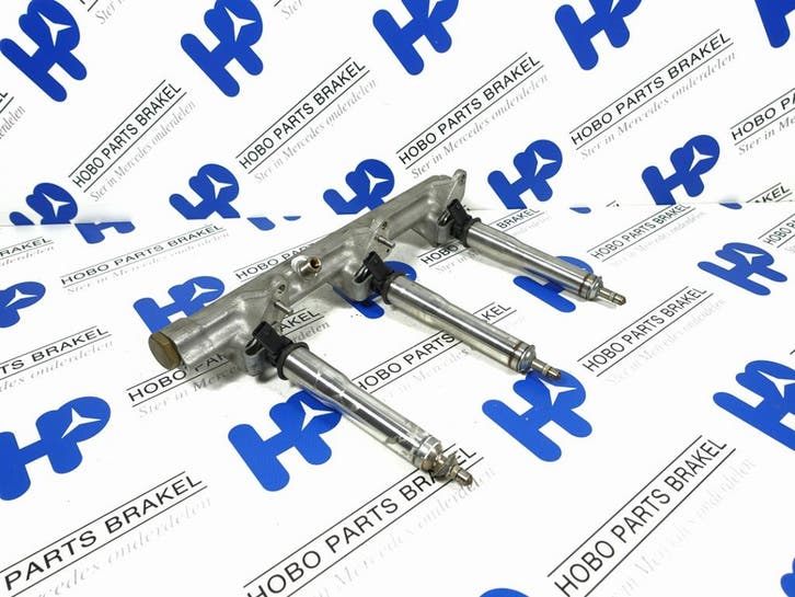 Injector rail A 272 070 5032, Auto-onderdelen, Motor en Toebehoren, Gebruikt, 3 maanden garantie, Mercedes-Benz, Ophalen of Verzenden