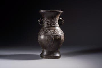 Vaas - Brons - Hu  - China - Ming Dynastie (1368-1644) -, Antiek en Kunst