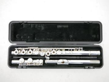 Dwarsfluit Yamaha Model YFL-272 open kleppen met garantie, Muziek en Instrumenten, Blaasinstrumenten | Dwarsfluiten en Piccolo's