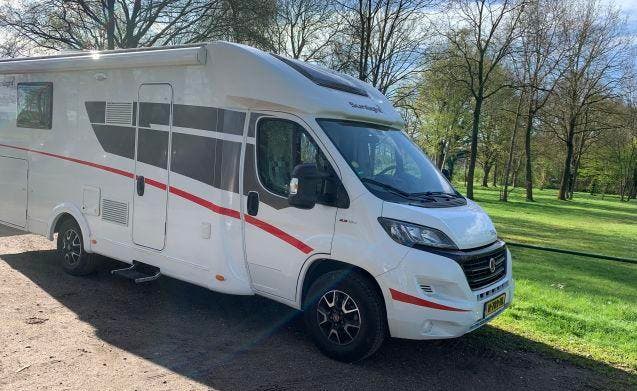 4 pers. Sunlight camper huren in Zwolle? Vanaf € 115 p.d. -, Caravans en Kamperen, Verhuur