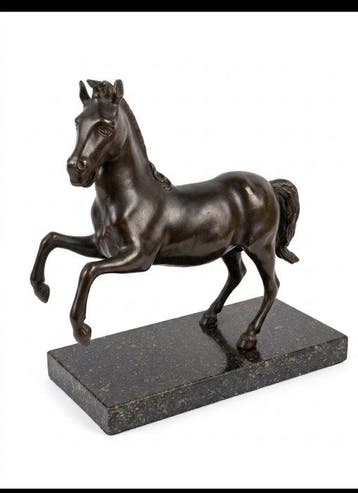Figuur - Cavallo in bronzo su base in marmo - Brons, Marmer
