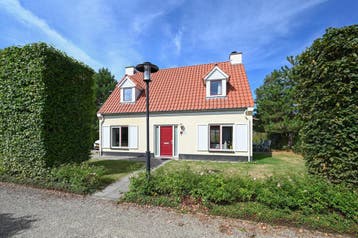 Limburg: Landal Kasteeldomein De Cauberg nr 003 te koop, Limburg