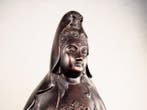 Standing statue of Kannon Bodhisattva  - Beeld Brons -