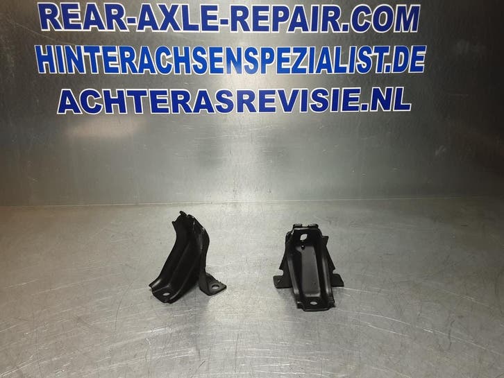 Motorsteun links en rechts Opel Kadett C (1.2 motor)., Auto-onderdelen, Motor en Toebehoren, Gebruikt, Opel, Verzenden