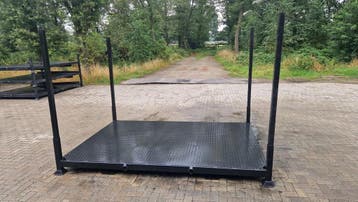 stapelrek 300x200 cm met traanplaat bodem, zwart, gebruikt -, Doe-het-zelf en Verbouw, Overige Doe-het-zelf en Verbouw, Ophalen of Verzenden