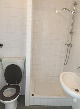 Te Huur Studio Ferdinand Bolstraat In Amsterdam, Huizen en Kamers, 20 tot 35 m², Amsterdam