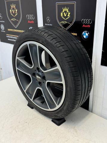 1 stuk 205/45R17 88W inch Mini Cooper One bj2012 reservewiel, Gebruikt, Banden en Velgen, 17 inch, 205 mm