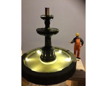 Prehm-Miniaturen 510542 Brunnen Berlin Tegel, mit Pumpe u..., Hobby en Vrije tijd, Modelbouw | Figuren en Diorama's, Ophalen of Verzenden