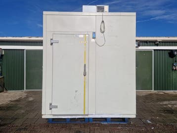 Koelcel 226 x 136 x 256 cm stekker klaar, Nieuw in verpakking, Koelen en Vriezen