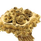 Antiek gouden broche van een mutsenbel, Ophalen of Verzenden, Gebruikt, Overige kleuren, Goud