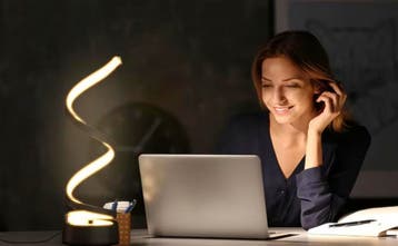 Moderne Spiraalvormige LED-Tafellamp – Dimbaar met 3 kleuren, Verzenden, Nieuw
