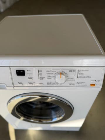 Miele wasmachine 6kg jeans en overhemden programma A+, Energieklasse A of zuiniger, Minder dan 85 cm, Refurbished, Ophalen of Verzenden