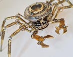 Peter Szucsy - Clockwork Crab - No.010 King Thomas